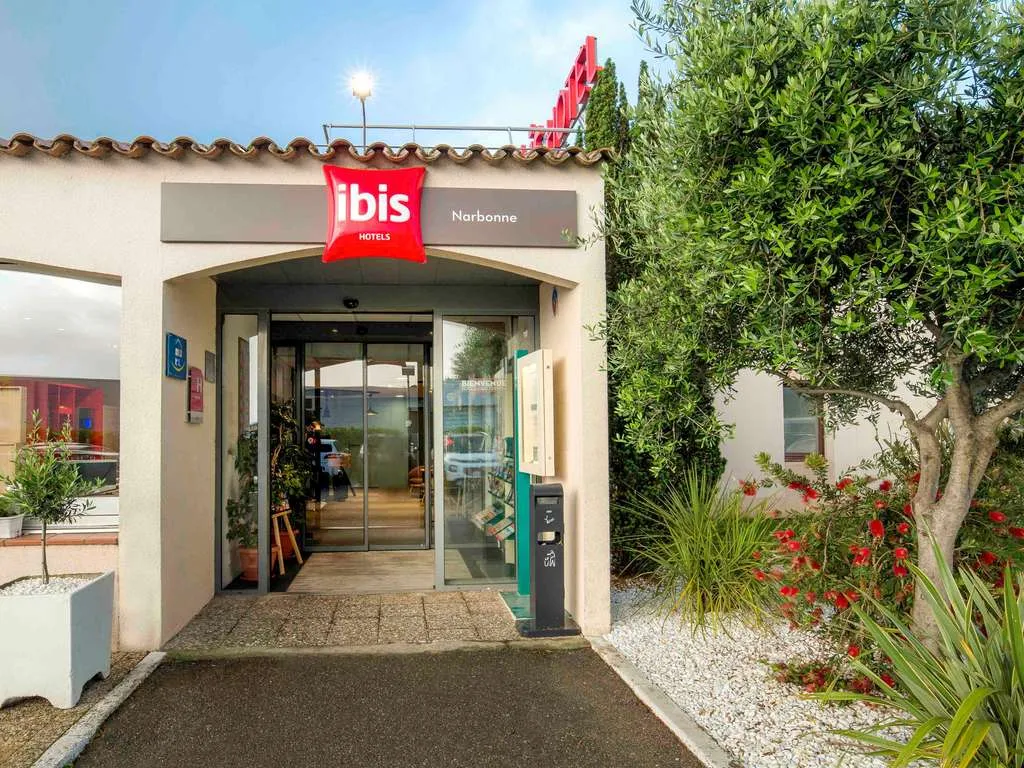 H&ocirc;tel Ibis Narbonne ext&eacute;rieur