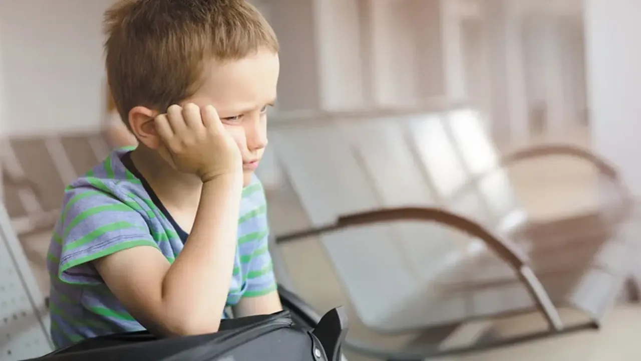 dziecko odmawia pójścia do szkoły