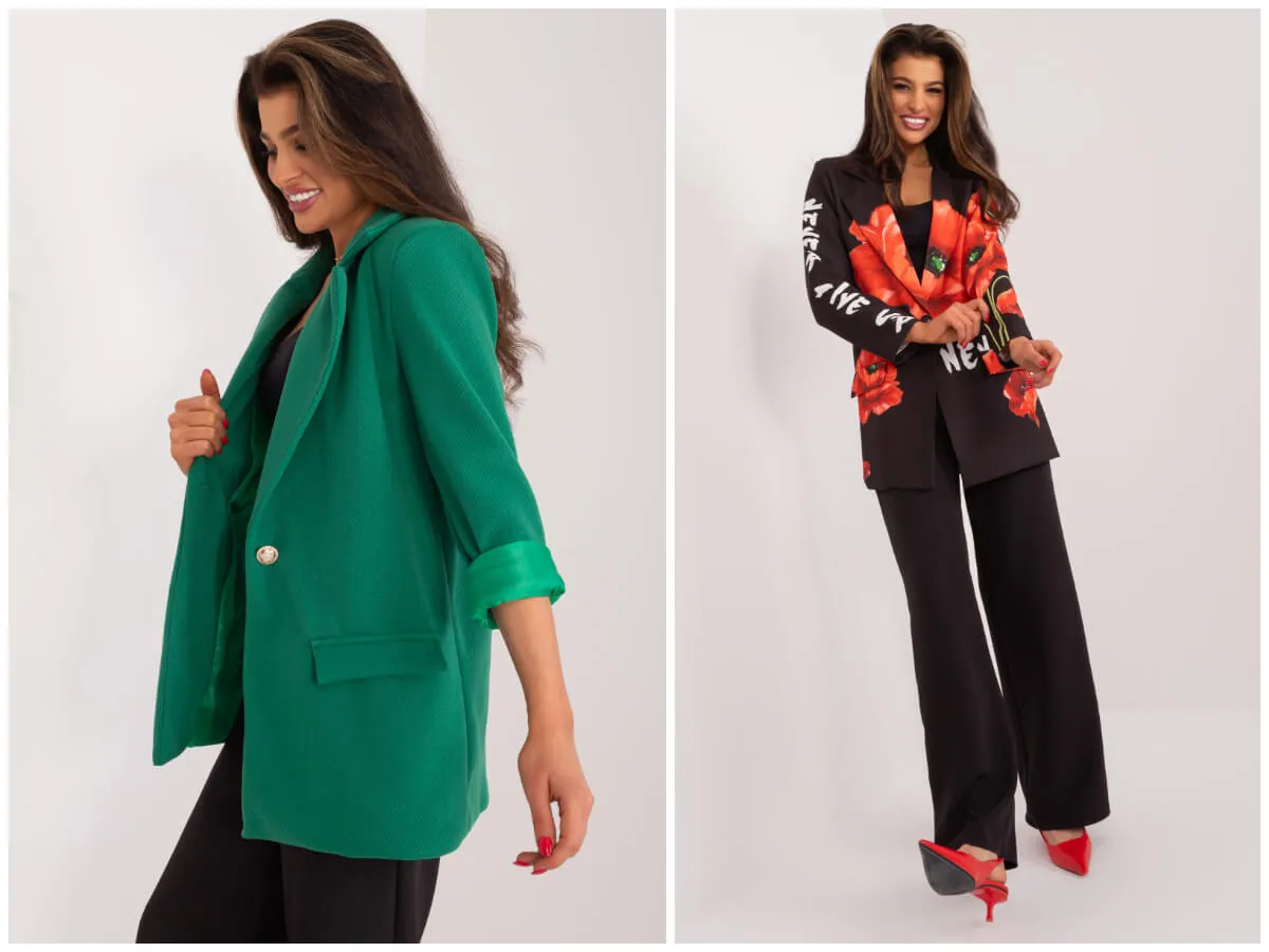 Dwie stylizacje z marynarkami: zielona z czarnym topem i czarna z motywem mak&oacute;w. Jaka bluzka do marynarki? Zobacz inspiracje!