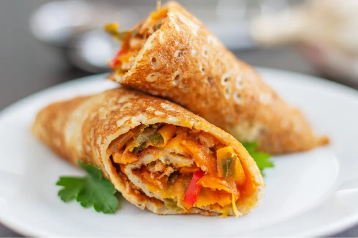 Znudzona osoba zastanawiająca się co na obiad