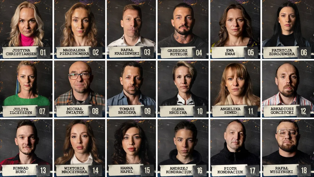 Osoba sprawdzająca program TV online