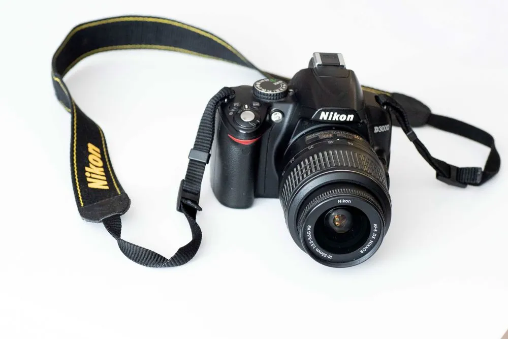 Nikon D3000 na OLX Allegro