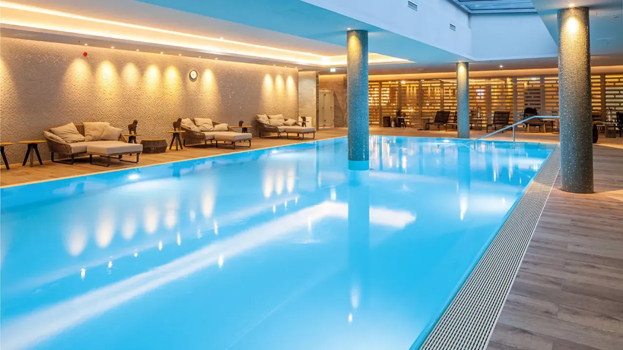 Titanic Chaussee Berlin Atrium und Pool