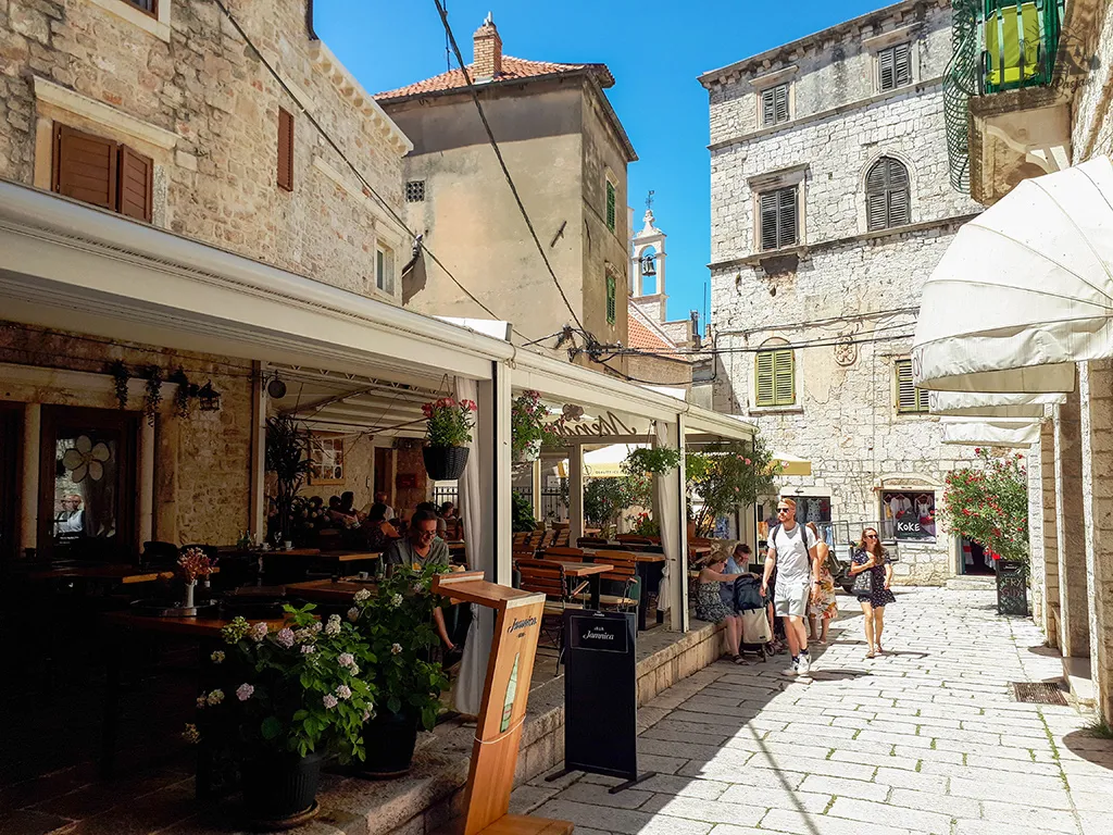 Mapa Starego Miasta Szybenik restauracje