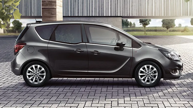 Opel Meriva B widok z boku