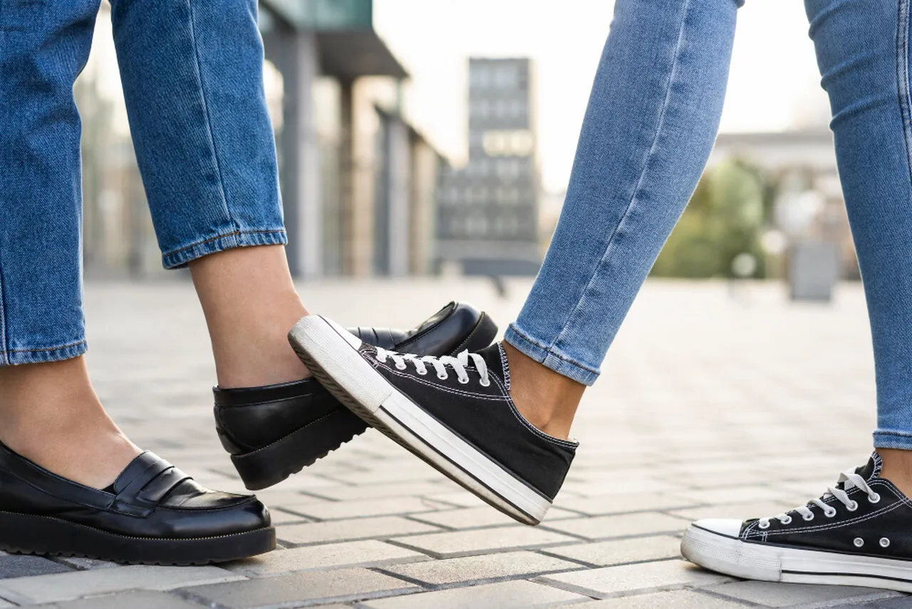 modne skarpetki damskie do półbutów