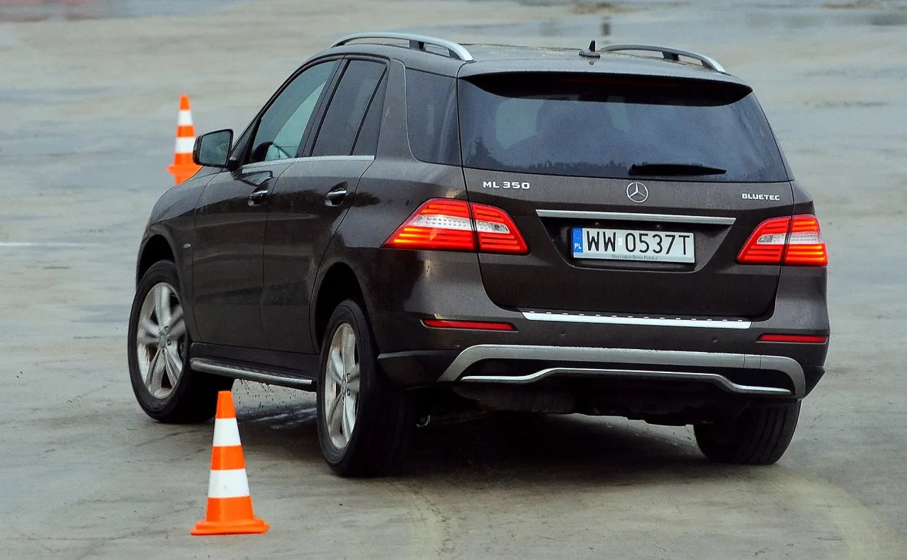 Mercedes ML W166 na drodze
