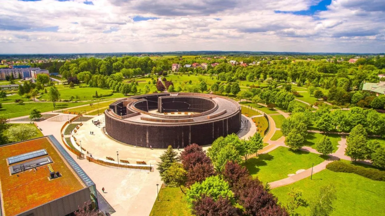 Tężnia solankowa Busko-Zdrój nowoczesna atrakcja