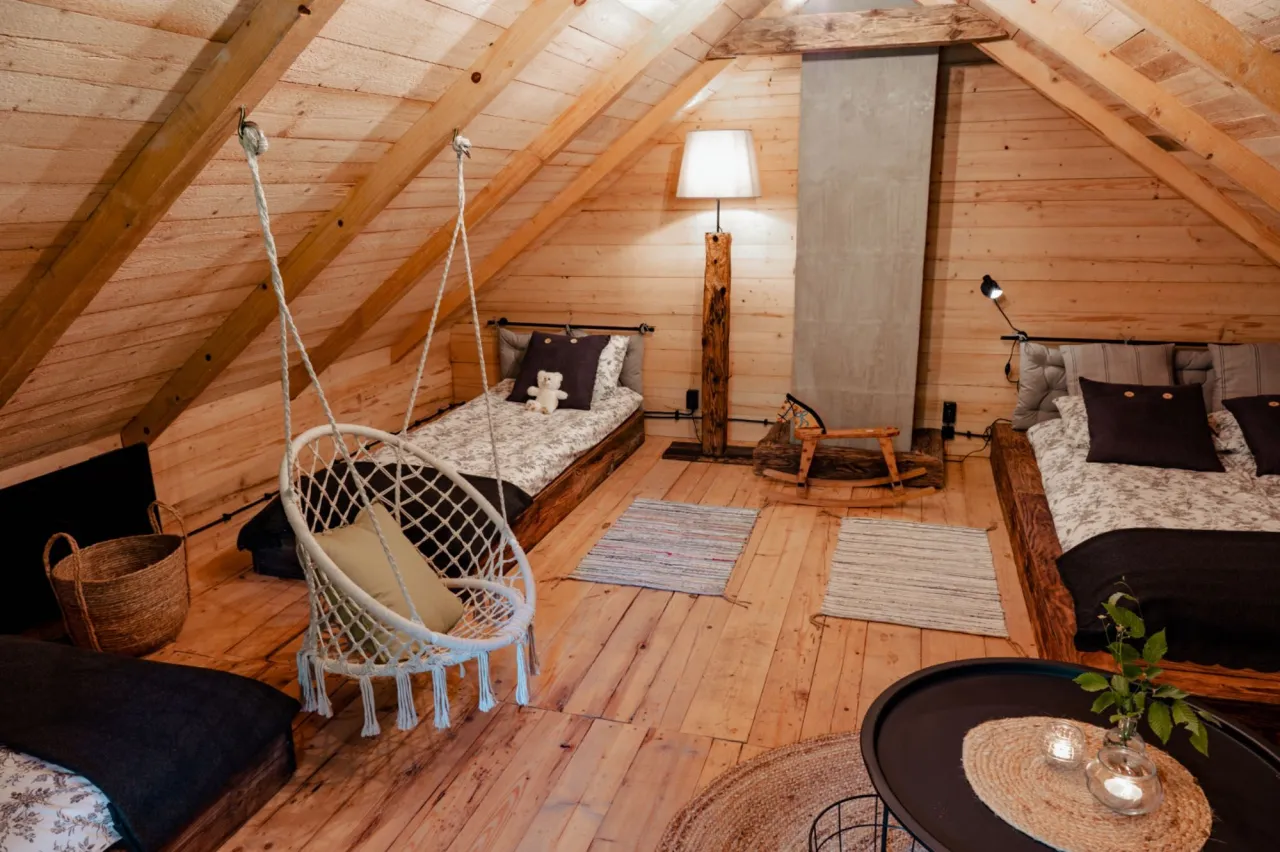 Siedlisko Goszcza wnętrze bac&oacute;wki balia sauna