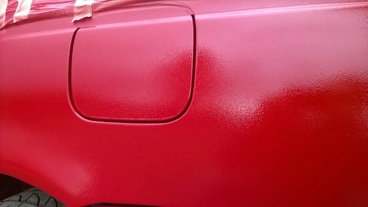 przykłady wad lakierniczych na samochodzie