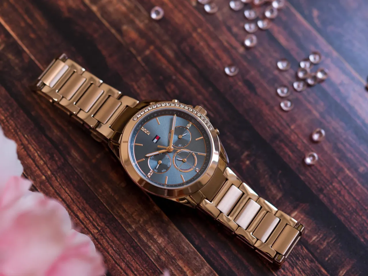 Damskie zegarki Tommy Hilfiger w różnych stylach