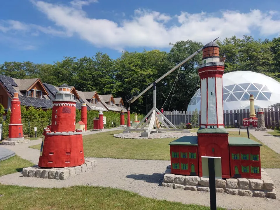 Park Miniatur Latarni Morskich Jastrzębia G&oacute;ra