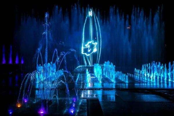 Fontanna Multimedialna Rzesz&oacute;w nocą