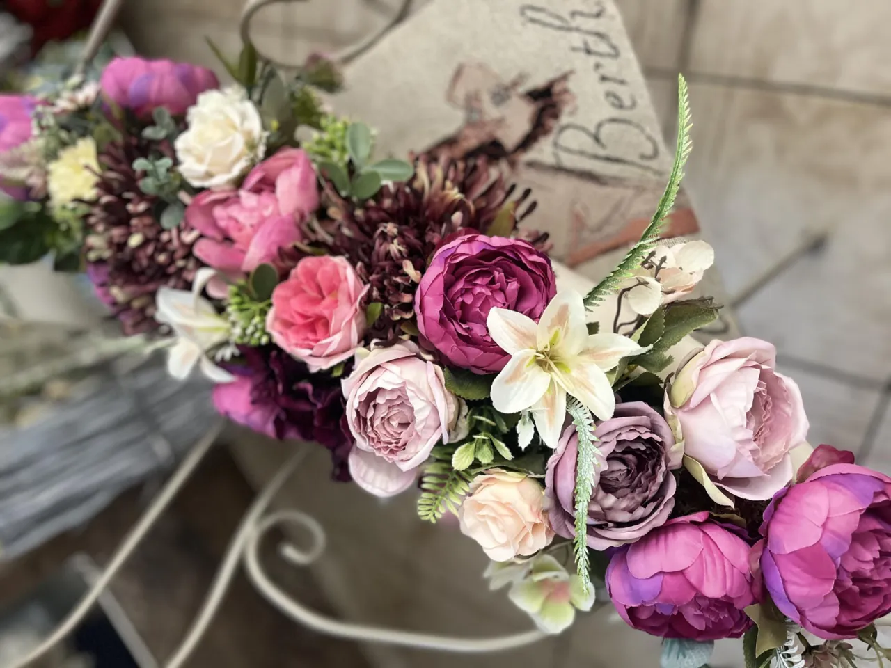 trwała kompozycja nagrobna sztuczne kwiaty