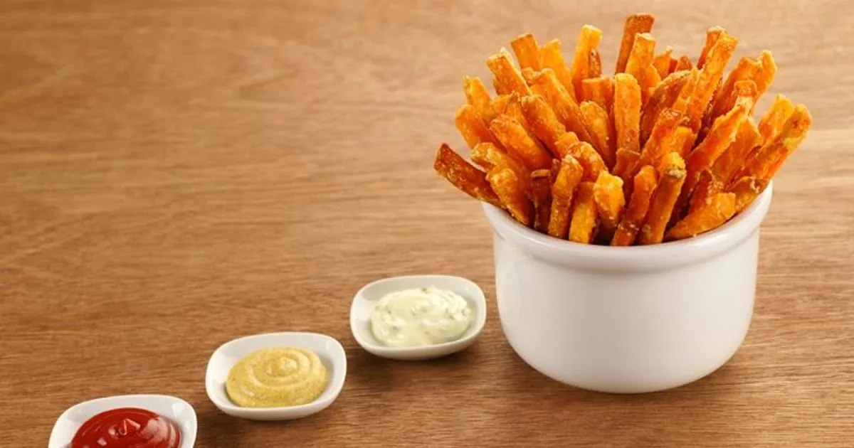 R&oacute;żnorodne sosy i dipy do frytek