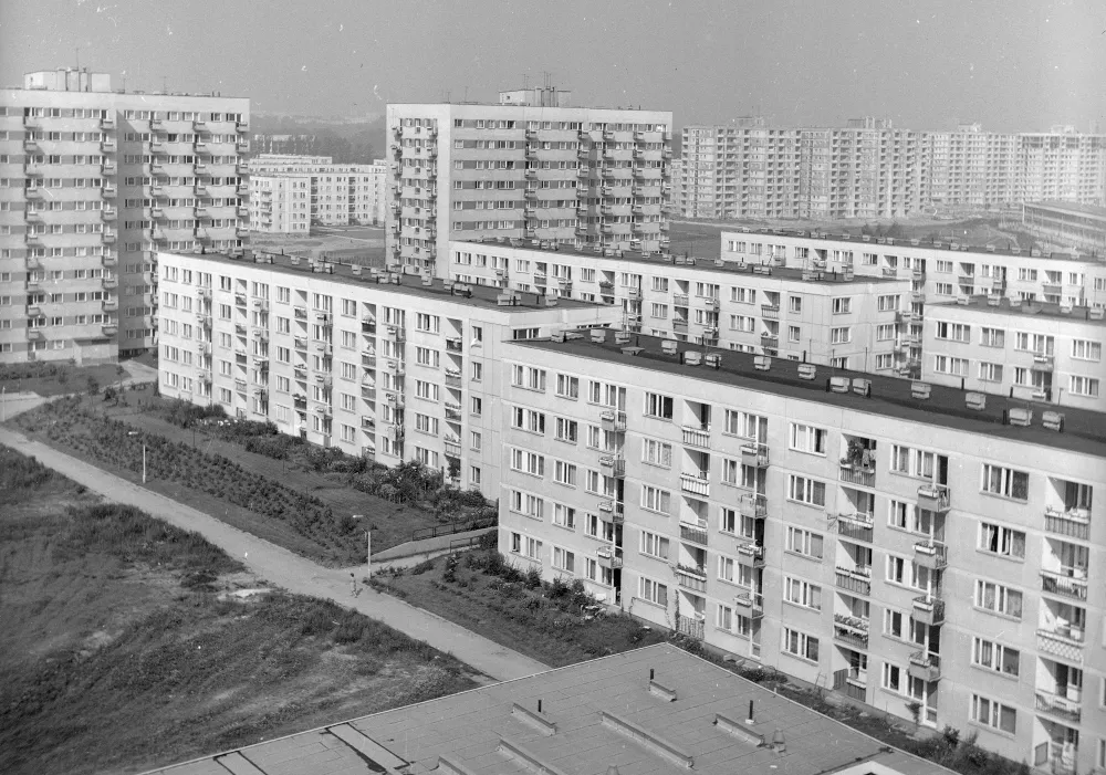 blok z wielkiej płyty PRL