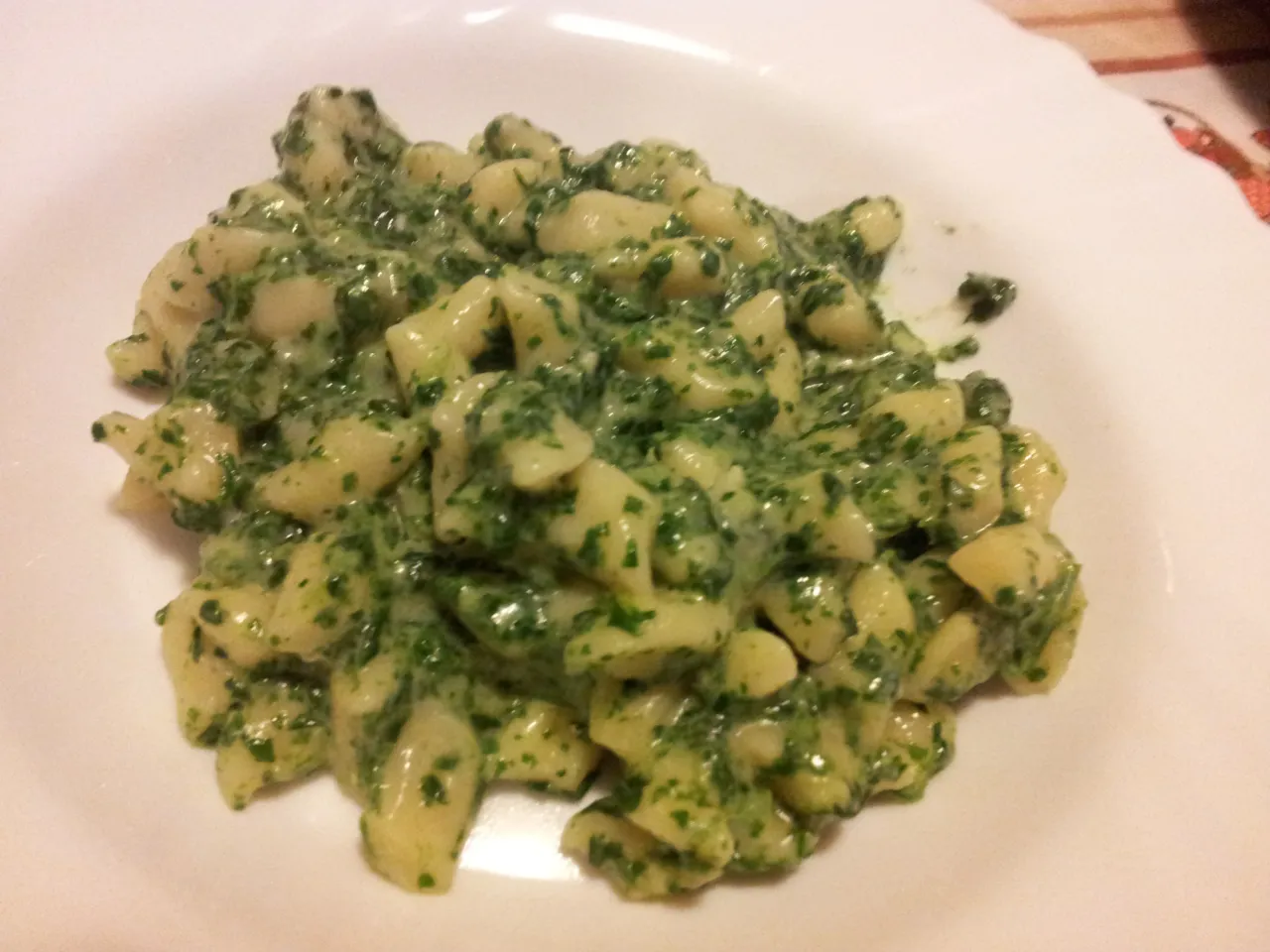 kopytka z sosem szpinakowym