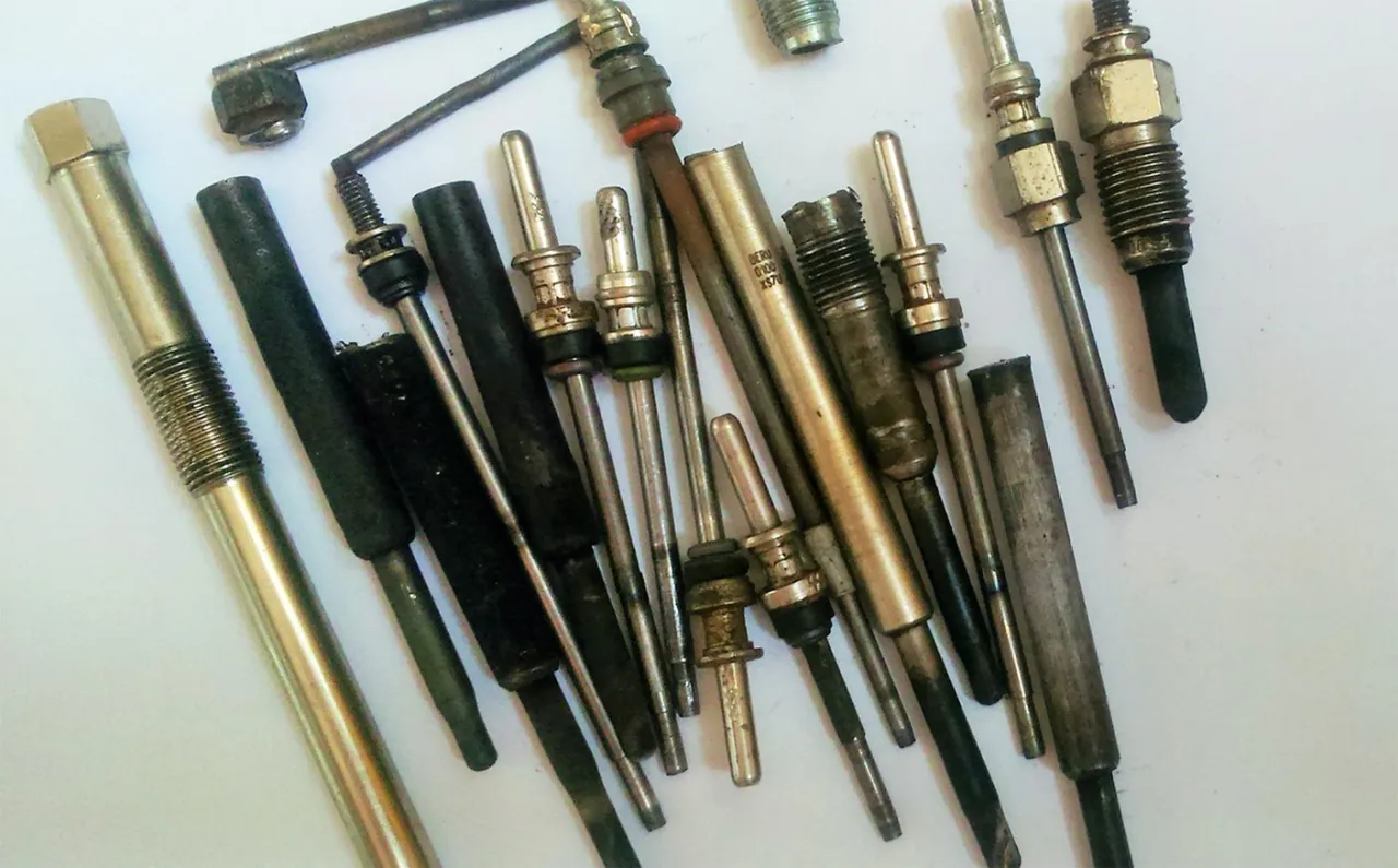 Wykręcanie świec żarowych