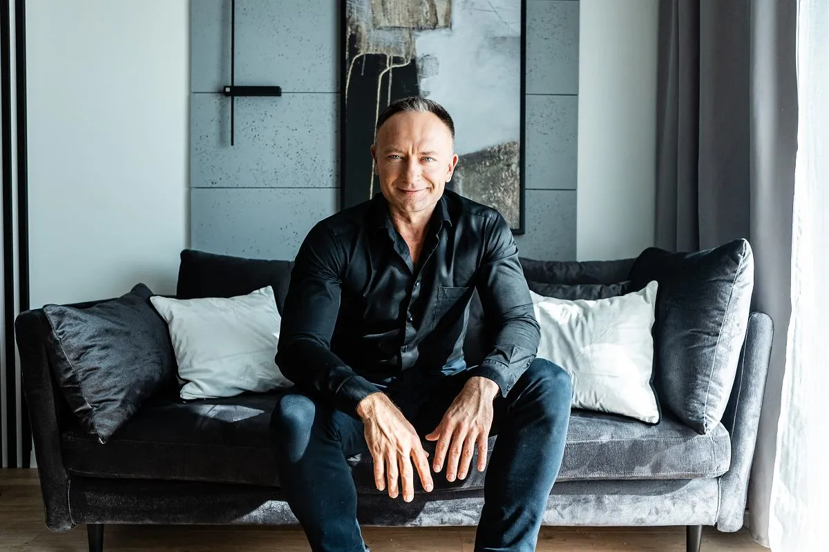 Kuba Midel portret biznesowy