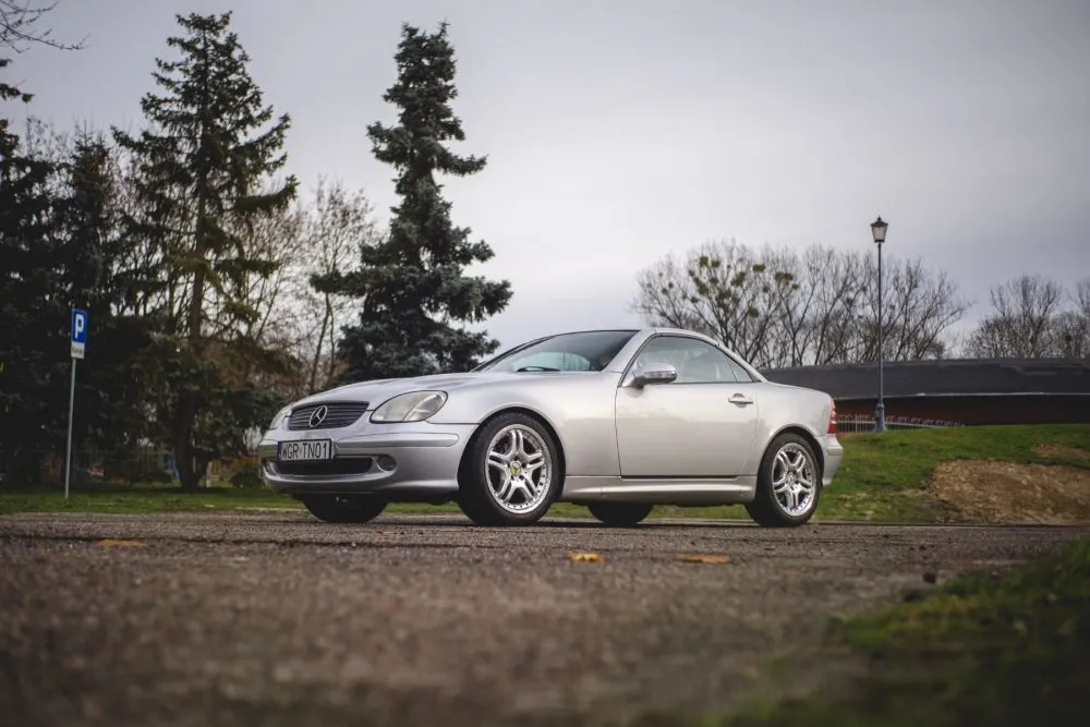 Zdjęcie Mercedes-Benz SLK: Historia, specyfikacje i cechy, które zaskakują