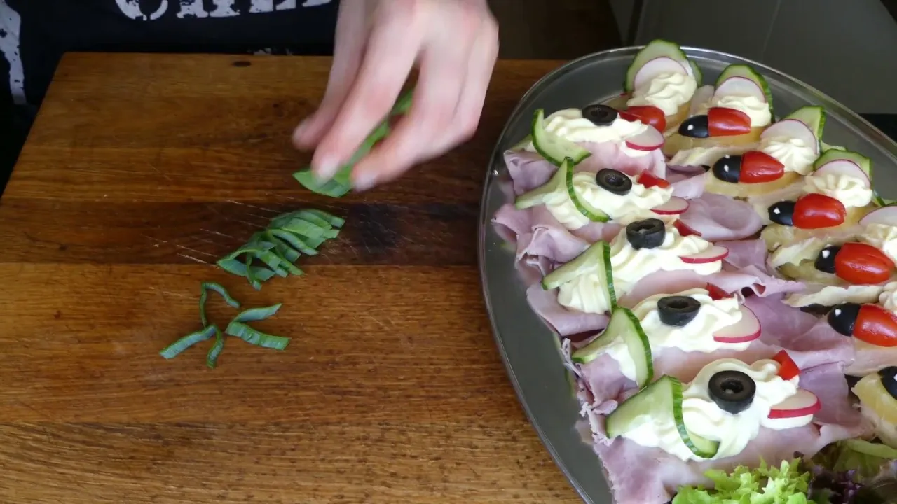 idealnie wyjęta galaretka na talerzu