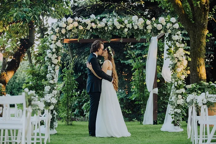 por&oacute;wnanie ślub humanistyczny cywilny kościelny