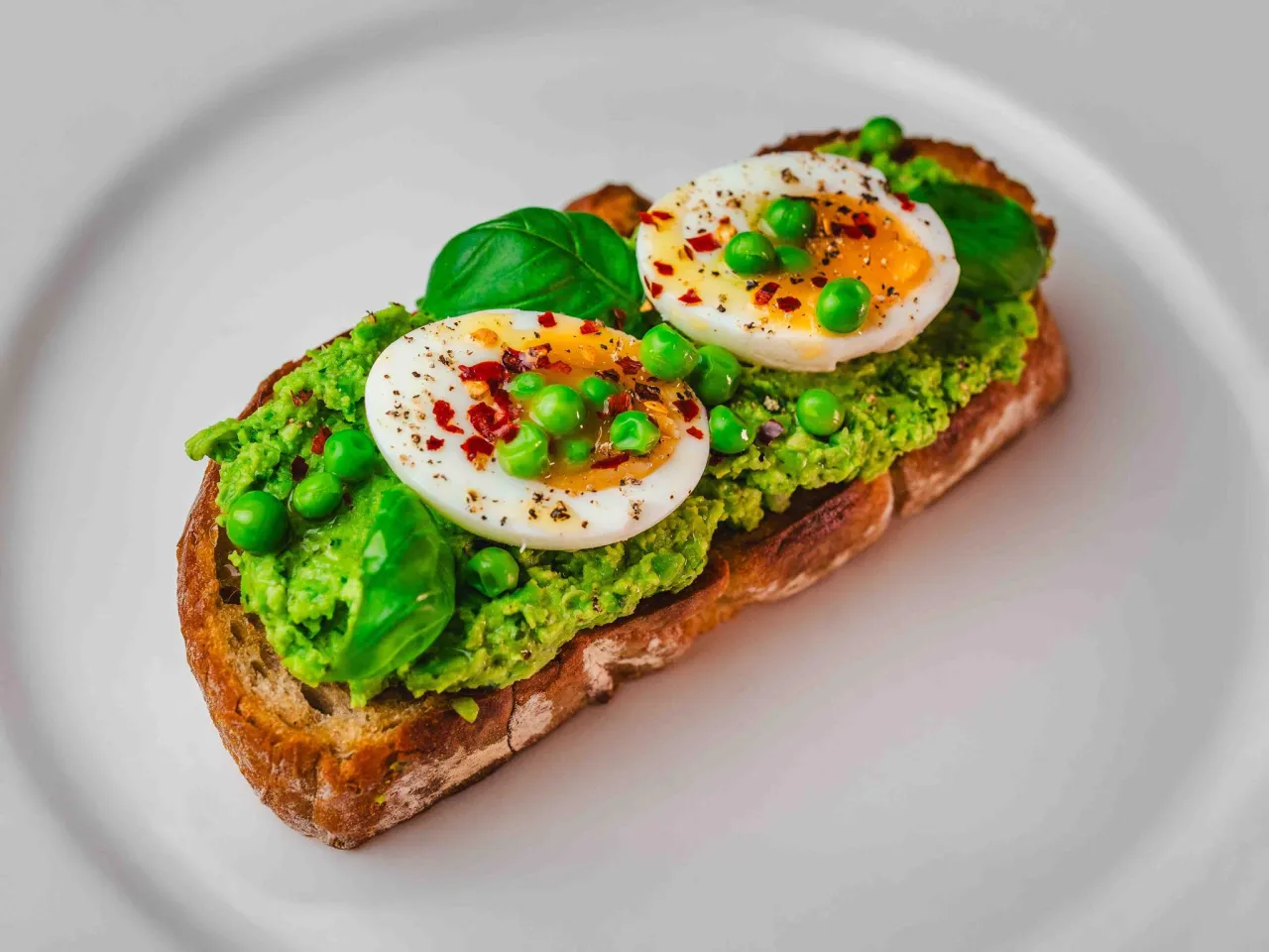 przekąski i kanapki z pesto