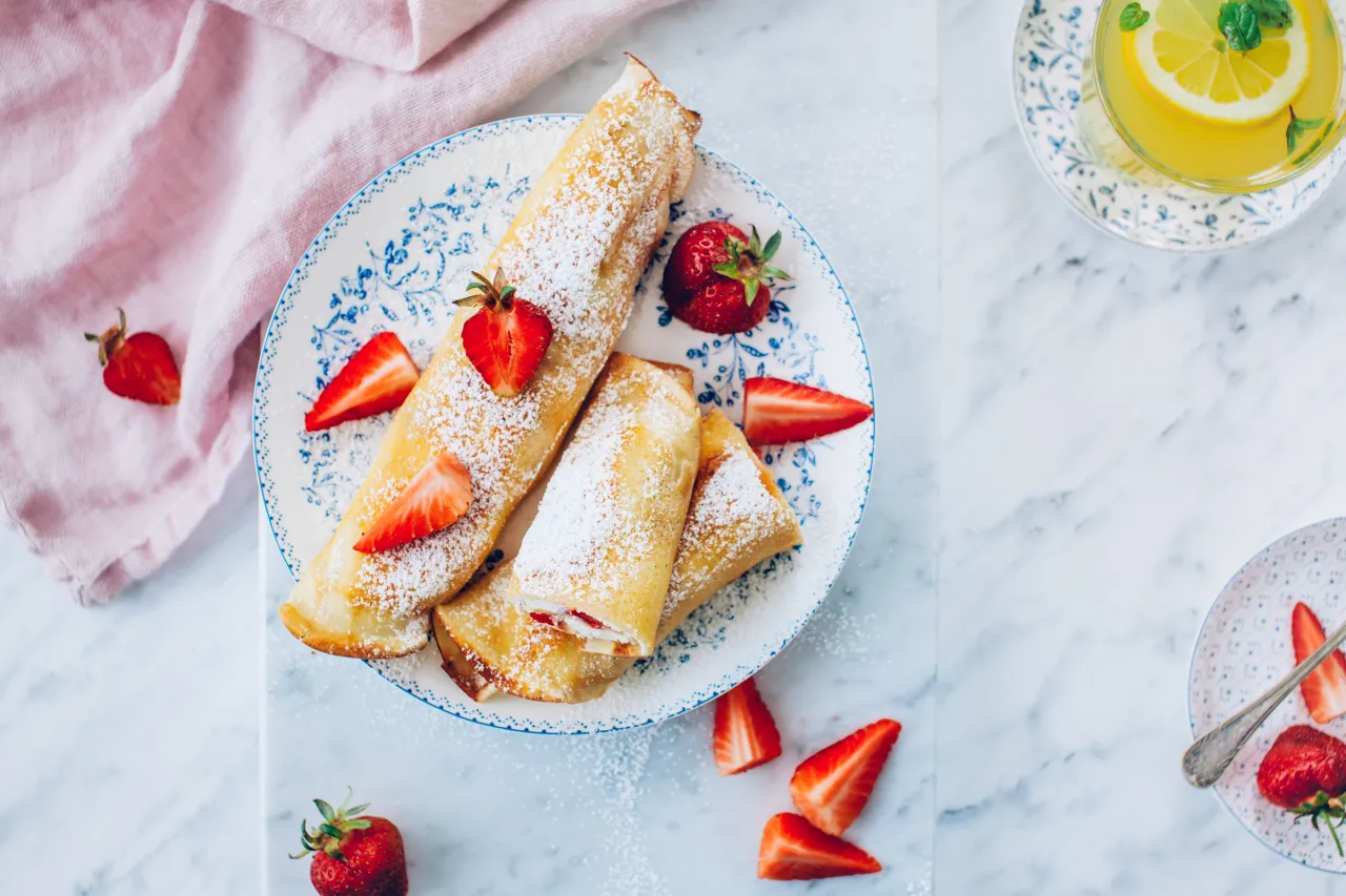 naleśniki z serem i owocami