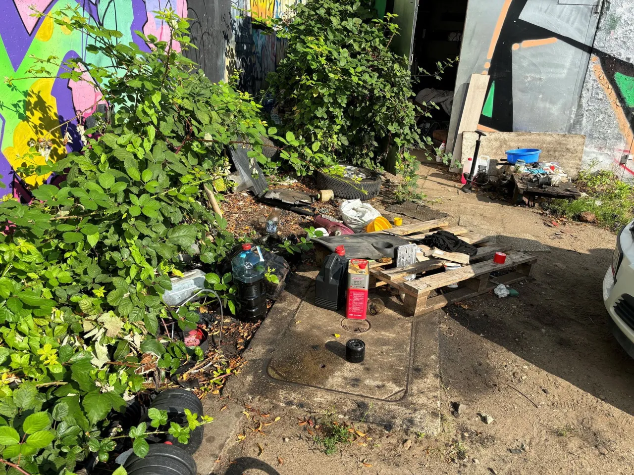 Zdjęcie Gdzie zgłosić nielegalny warsztat samochodowy i uniknąć problemów?