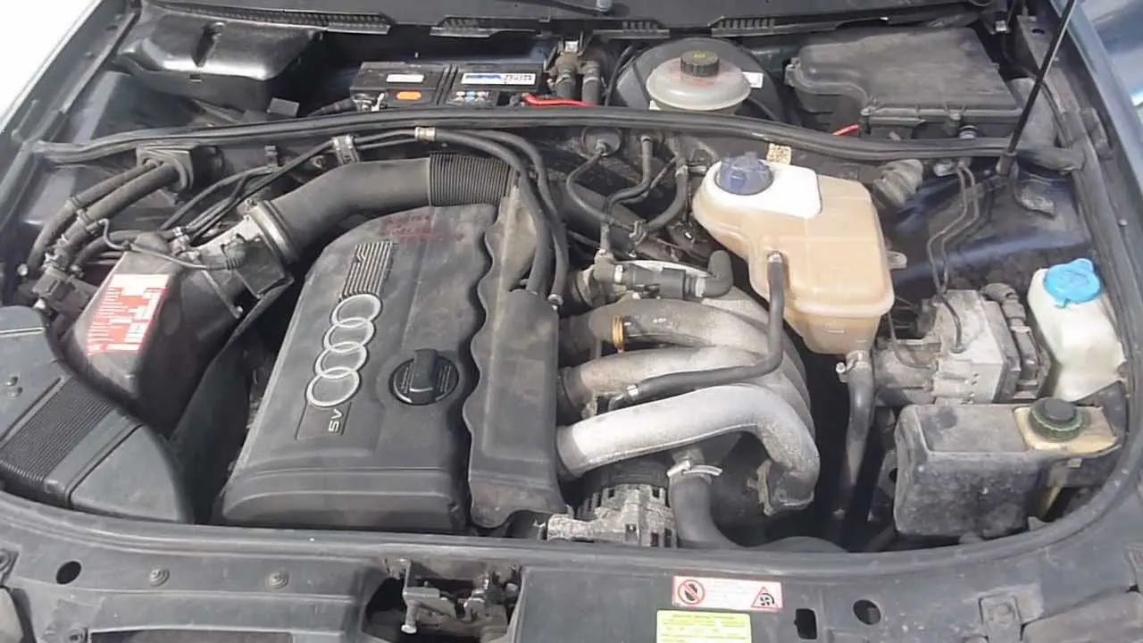Zdjęcie Jak łatwo i bezpiecznie wymontować alternator w Audi A4 B5 – krok po kroku