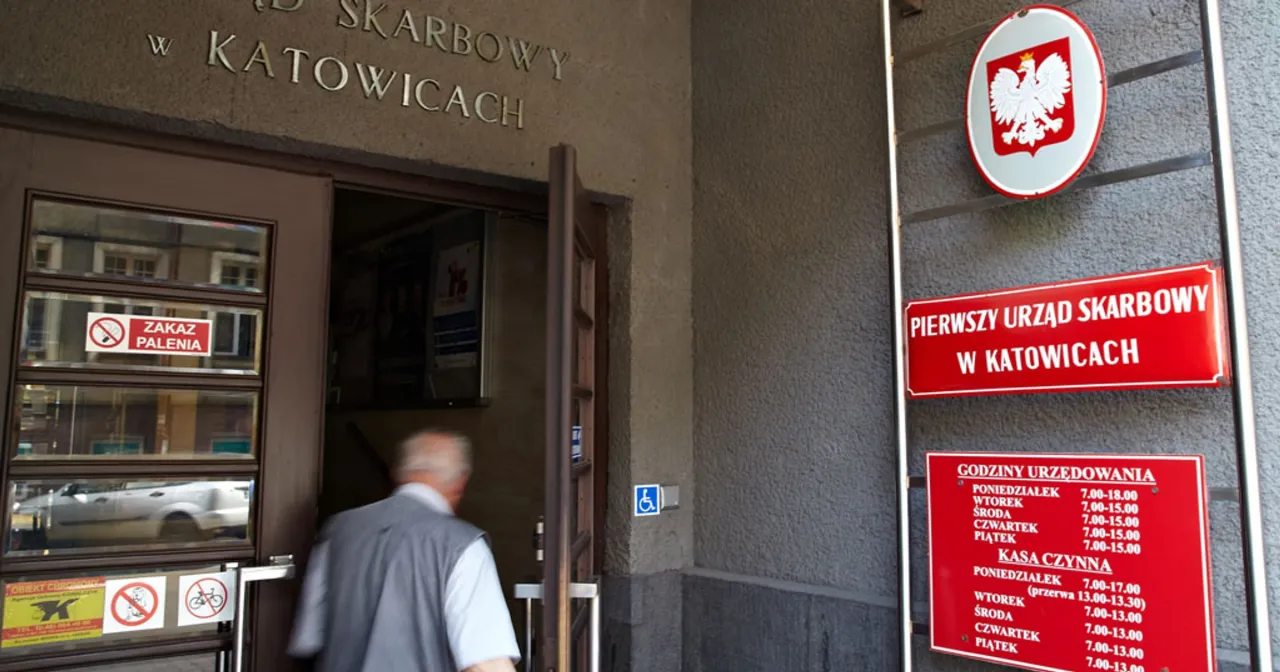 Zdjęcie Podatek od kupna samochodu ile czasu? Uniknij kar za spóźnienie