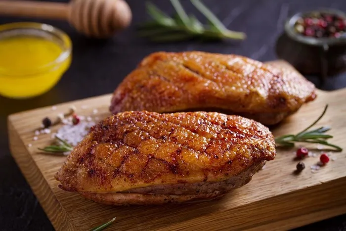Zdjęcie Soczysta pierś z kaczki: Najlepszy przepis na idealnie soczyste danie