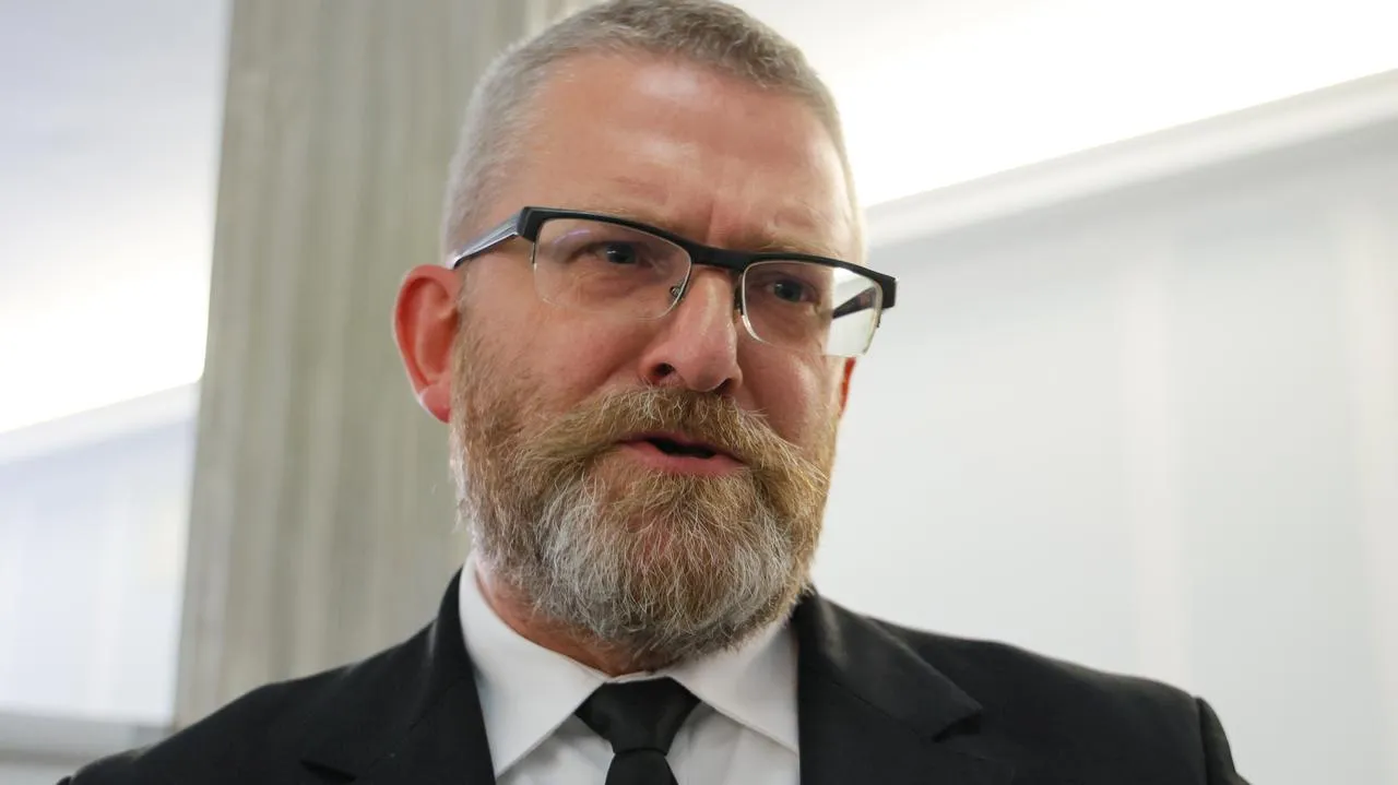 Zdjęcie Grzegorz Braun gdzie mieszka? Zaskakujące informacje o jego życiu w Rzeszowie