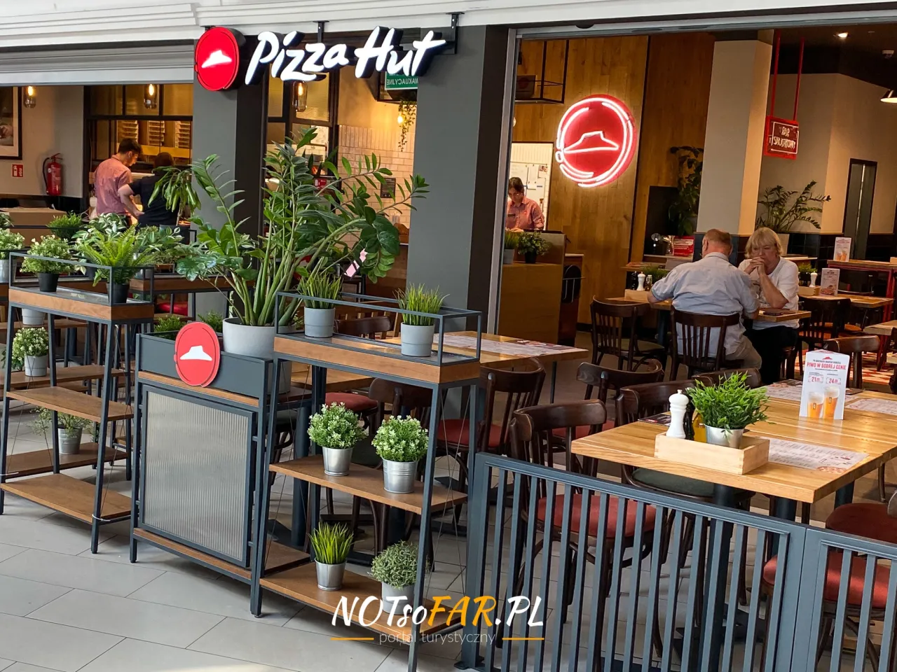 Zdjęcie Pizza Hut ile cm? Sprawdź rozmiary pizz i wybierz najlepszą opcję