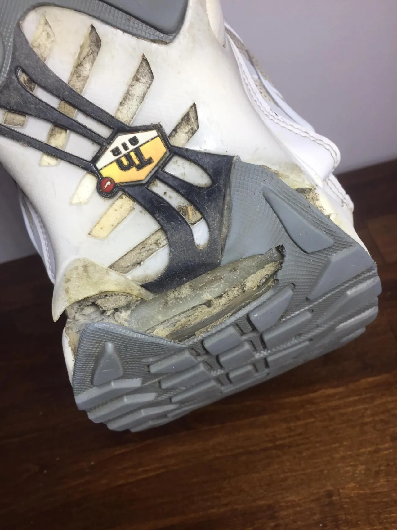 Zdjęcie Jak oddać buty Nike na gwarancję i uniknąć problemów z reklamacją