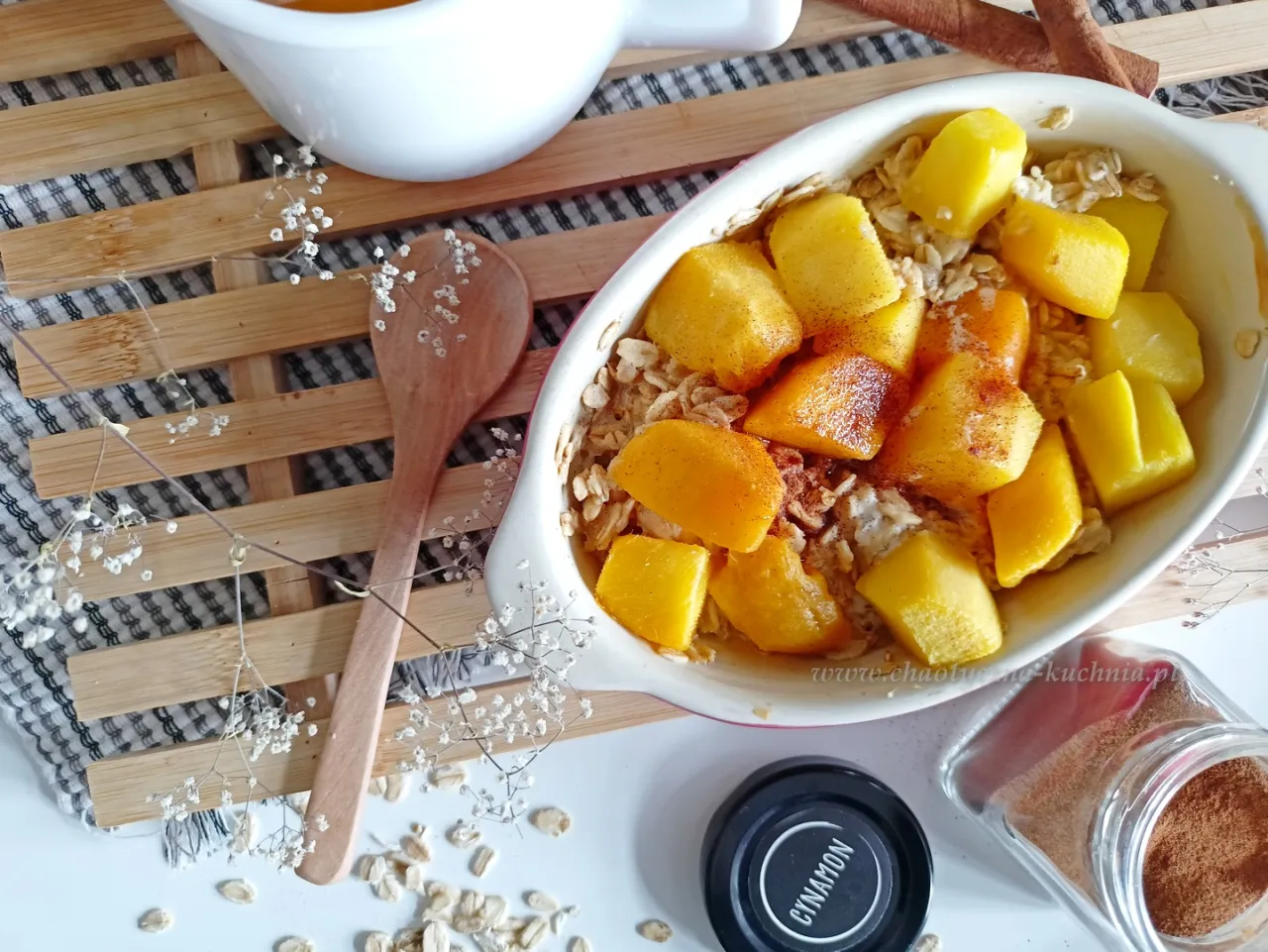 Zdjęcie Jak zrobić pieczoną owsiankę z mango: przepis na najlepsze zdrowe śniadanie