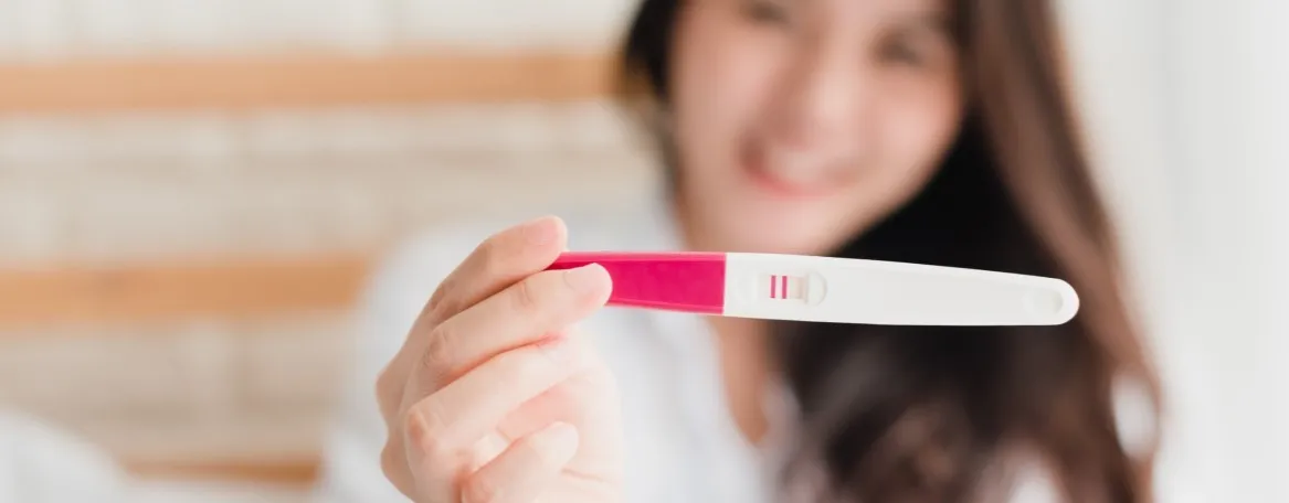 Zdjęcie Ból jak na miesiączkę w ciąży – kiedy to normalne, a kiedy nie?