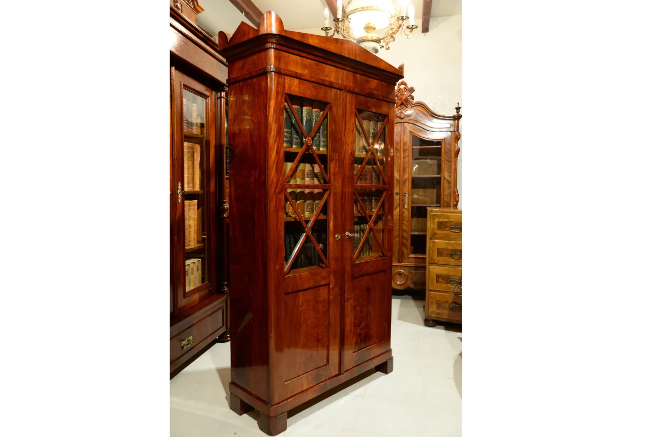 Zdjęcie Jak rozpoznać meble biedermeier - uniknij fałszywych reprodukcji