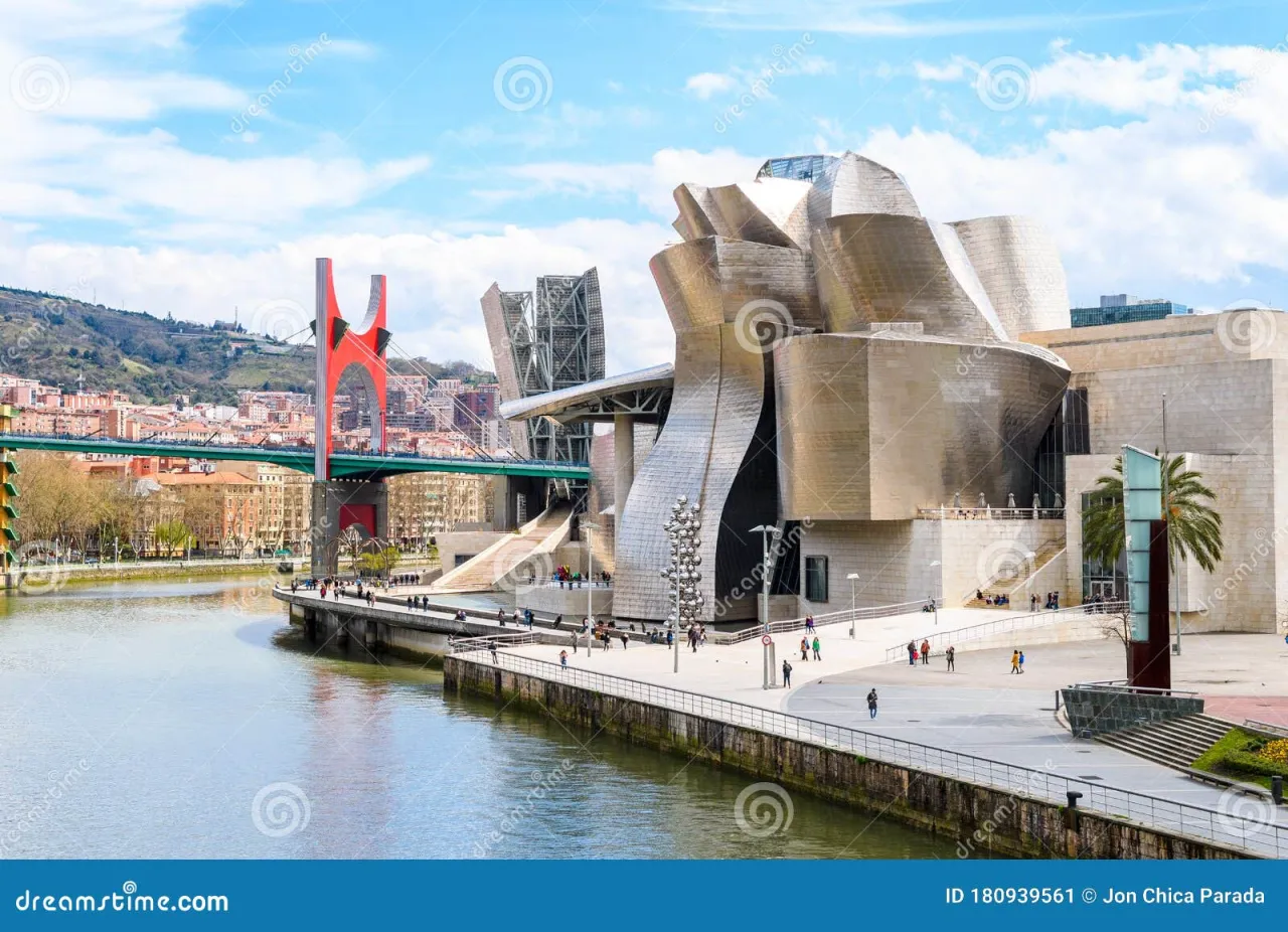 Zdjęcie Muzeum sztuki nowoczesnej w Bilbao: historia, architektura i wystawy