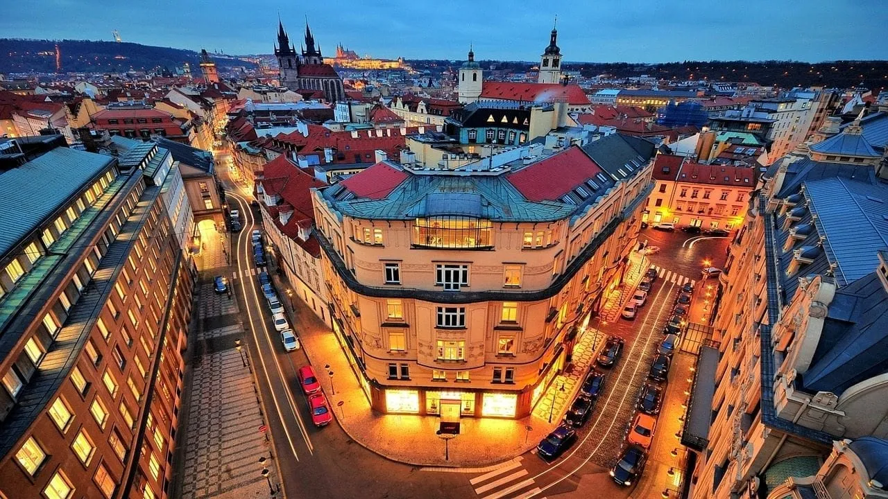 Zdjęcie Jak dojechać z lotniska w Pradze do centrum - najlepsze opcje i porady