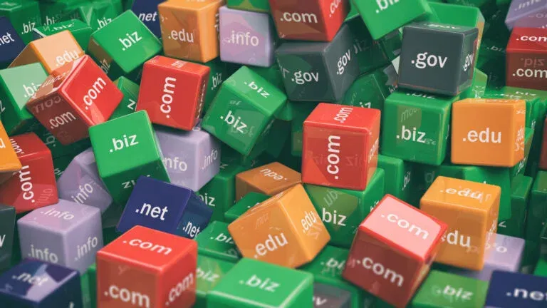 Zdjęcie Czym są domeny najwyższego poziomu i jak wpływają na internet?