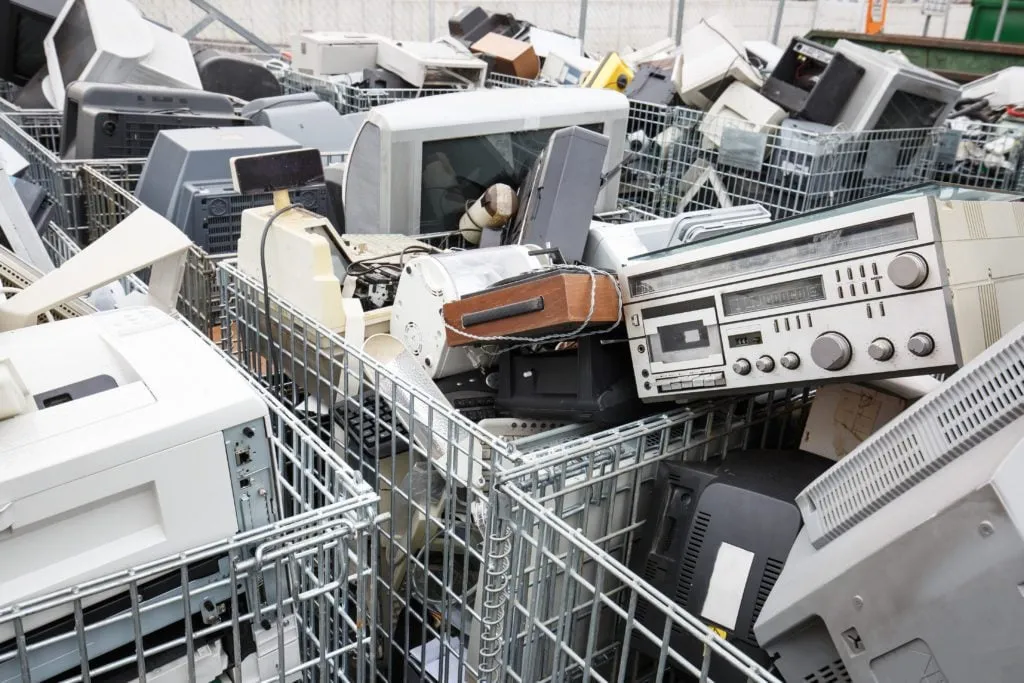 Zdjęcie Gdzie wyrzucać elektrośmieci? Uniknij kar i dowiedz się, jak to zrobić prawidłowo