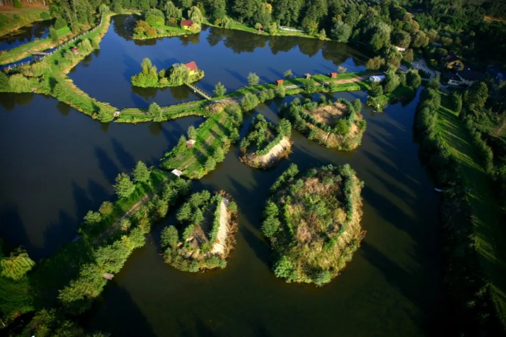 Zdjęcie Gdzie na ryby z noclegiem? Idealne miejsca dla wędkarzy nad morzem
