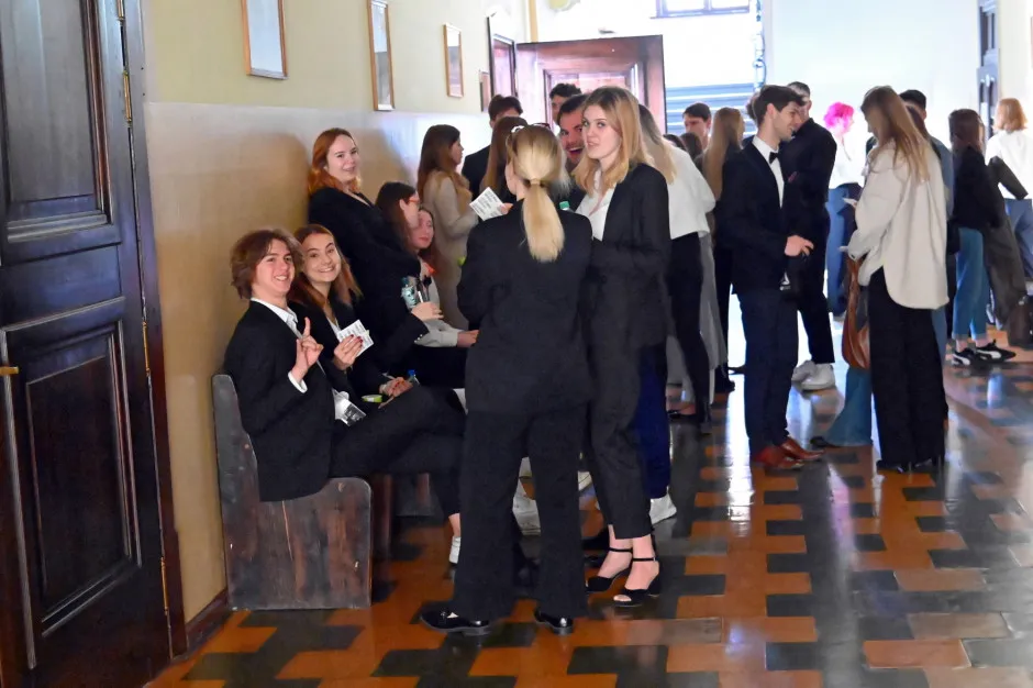 Zdjęcie Czy pełnoletni uczeń może się zwolnić z lekcji? Sprawdź swoje prawa