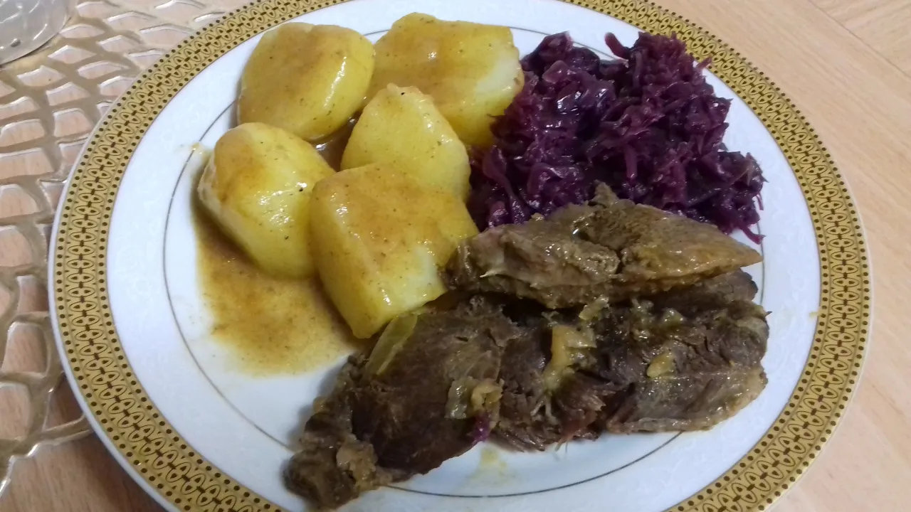 Zdjęcie Ile gotować wołowinę w szybkowarze, aby uniknąć twardego mięsa?