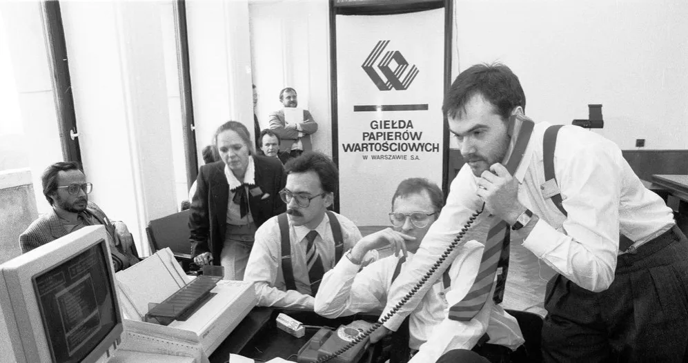 Zdjęcie Kiedy powstała giełda papierów wartościowych w Warszawie i jej znaczenie