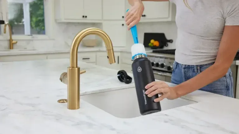 Zdjęcie Pleśń w termosie? Skuteczne i bezpieczne sposoby usuwania