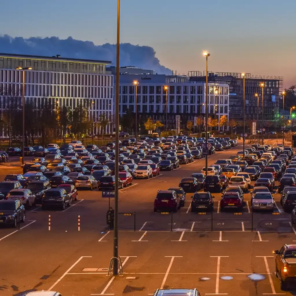 Zdjęcie Jak dojechać z centrum Katowic na lotnisko - najlepsze opcje transportu