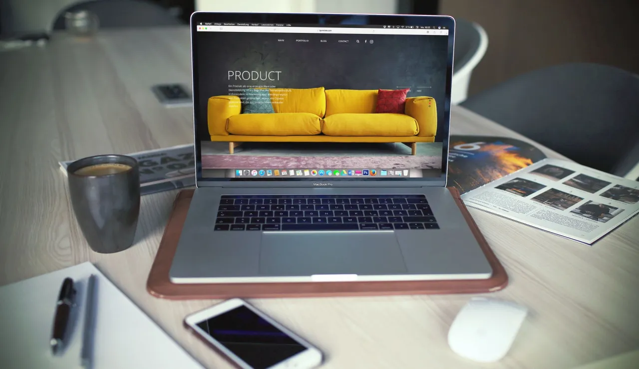 Zdjęcie Ile kosztuje domena internetowa? Poznaj ukryte opłaty i różnice cenowe