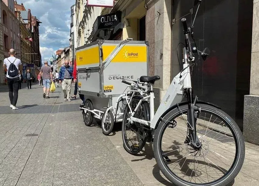 Zdjęcie Jak wysłać rower InPostem - uniknij problemów z transportem i kosztami